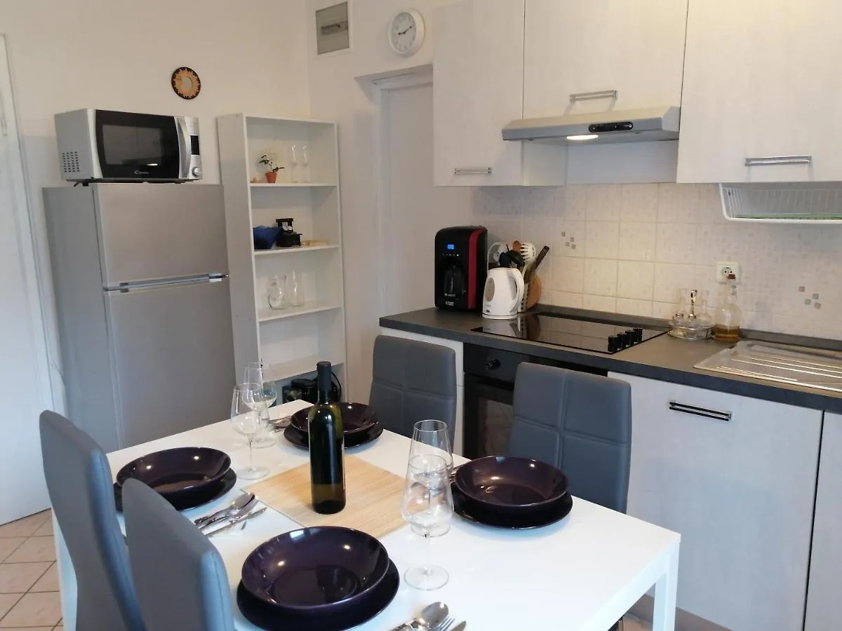 Cosy Apartments Malinska 0*,  Croatia