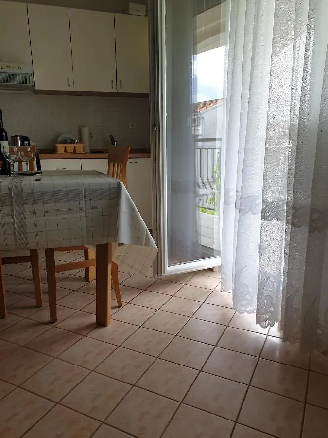 Cosy Apartments Malinska Hırvatistan