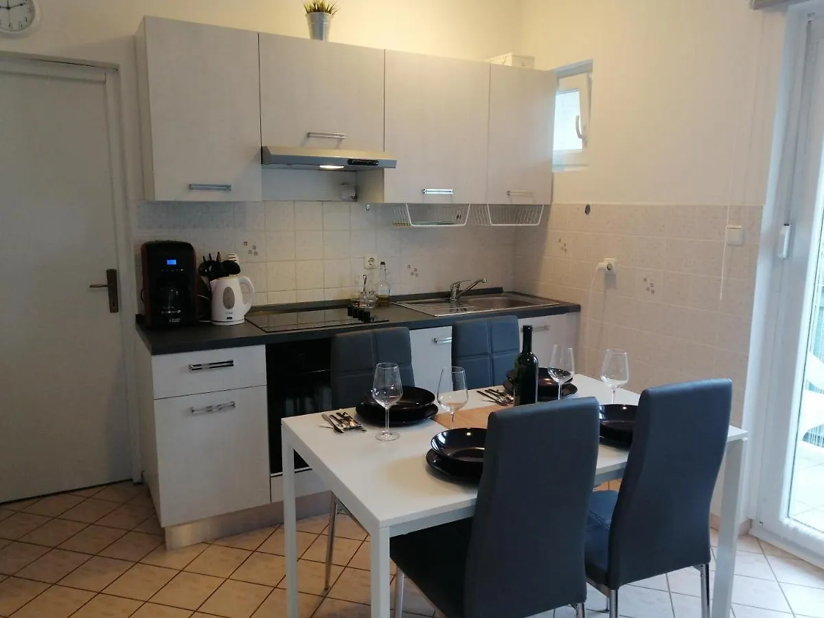 Cosy Apartments Malinska 0*,